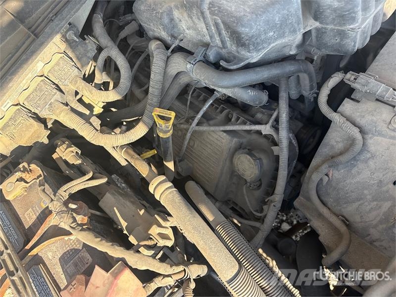 Ford F-250 Platformas/izkraušana no sāniem