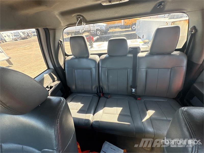 Ford F-250 4x2 Crew Cab Pickup Andre varebiler