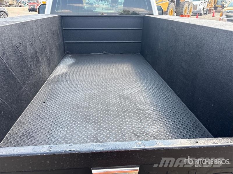 Ford F-250 4x2 Utility Truck Пикапи