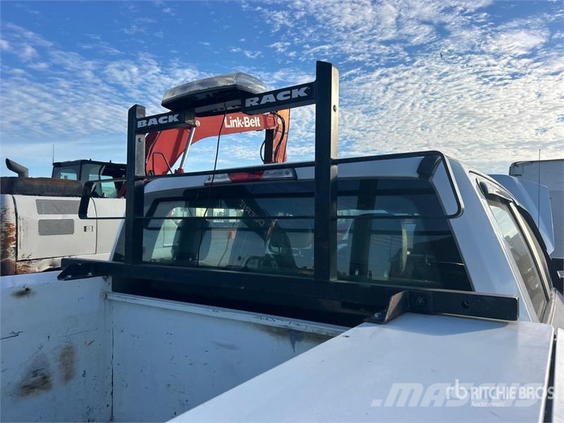 Ford F-250 4x4 Crew Cab Utility Truck Vieglais kravas automobilis/izkraušana no sāniem
