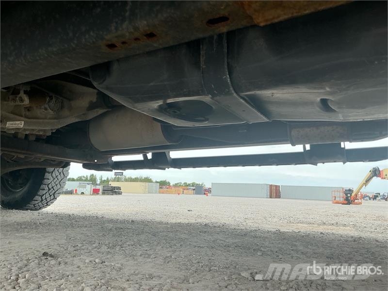 Ford F-250 4x4 Crew Cab Pickup Ostalo