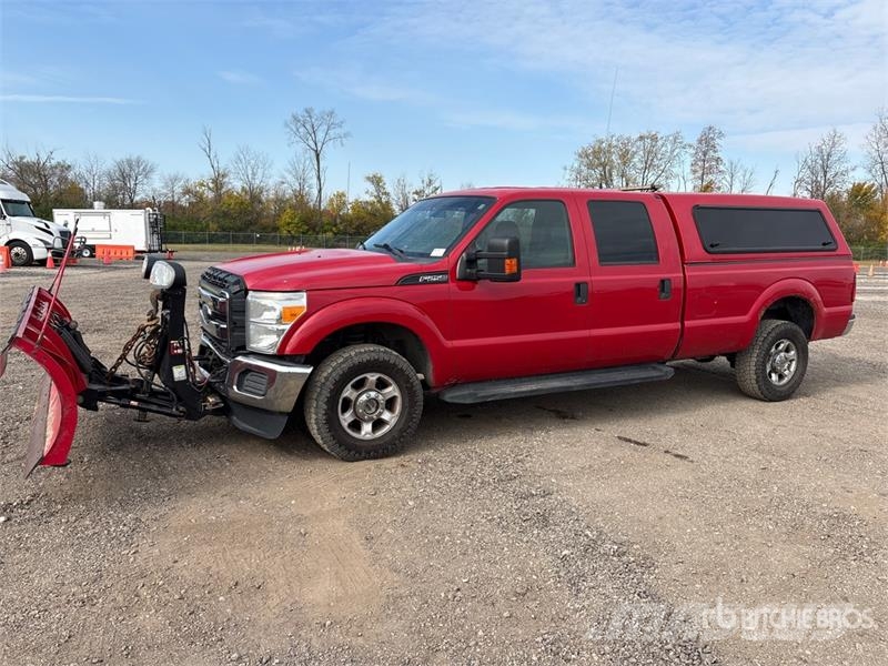 Ford F-250 4x4 Crew Cab Pickup Andre