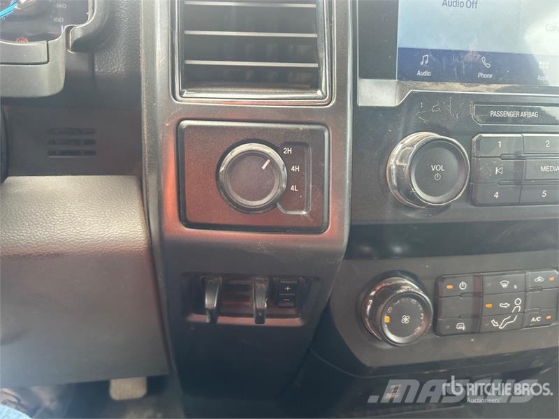 Ford F-250 4x4 Crew Cab XLT Pickup Otros