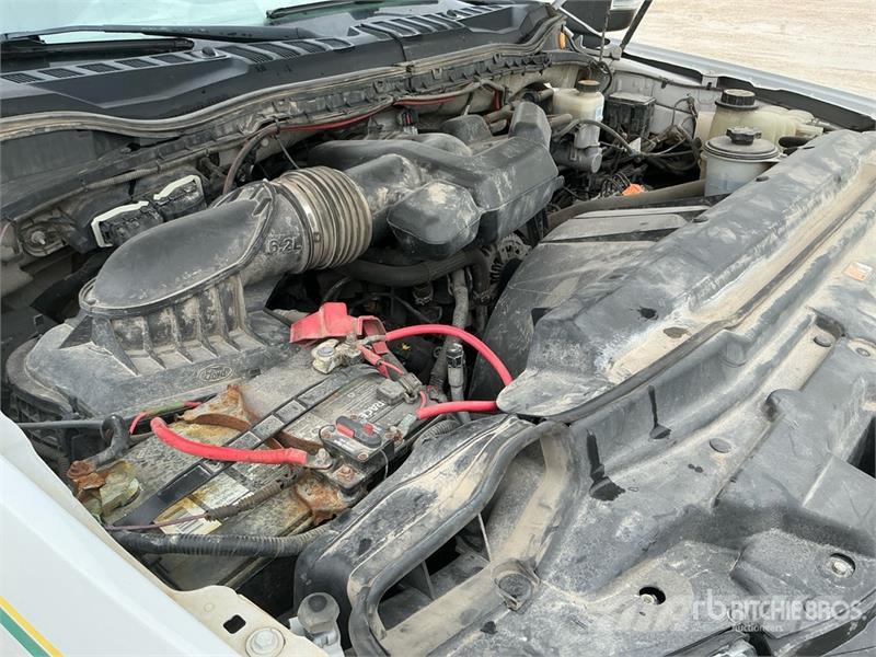 Ford F-250 4x4 Crew Cab Pickup Other
