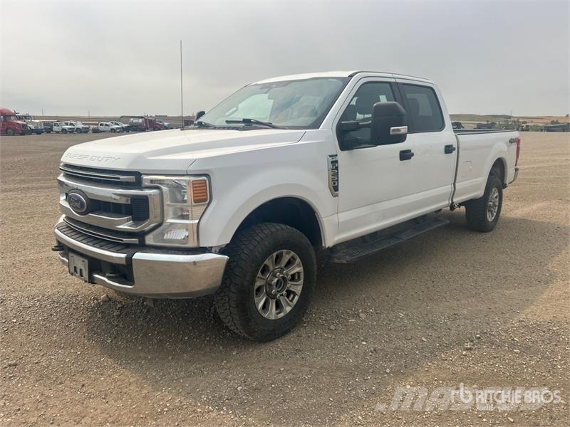 Ford F-250 4x4 Crew Cab XLT Pickup Otros