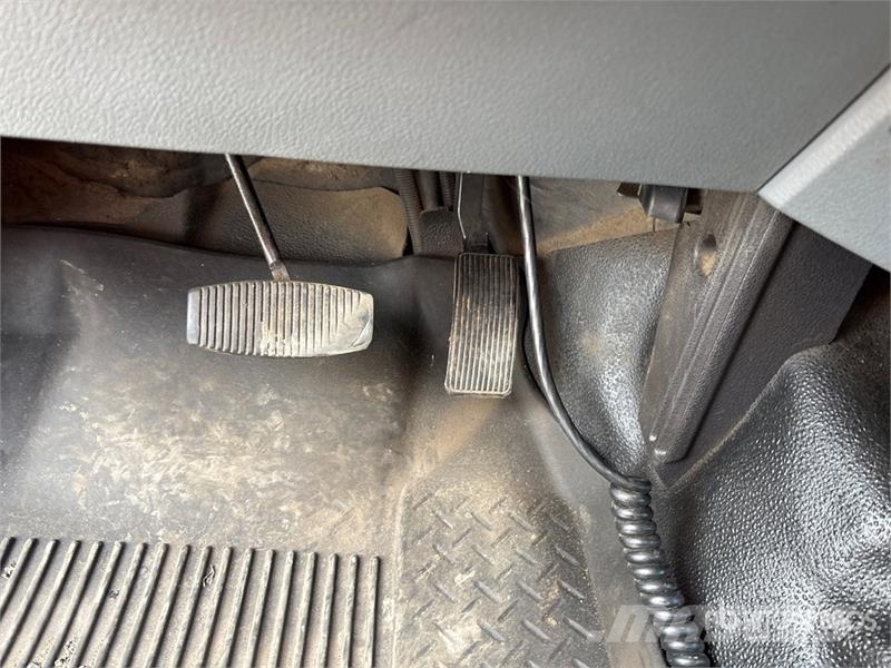 Ford F-250 4x4 Crew Cab Pickup Andre