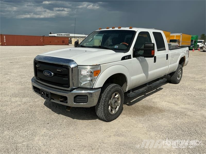 Ford F-250 4x4 Crew Cab Pickup Citi