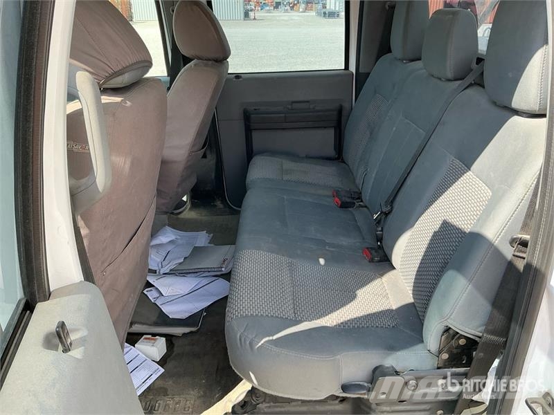 Ford F-250 4x4 Crew Cab Pickup Citi