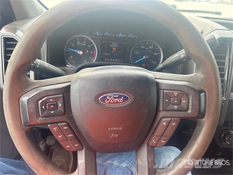 Ford F-250 4x4 Crew Cab XLT Pickup Otros