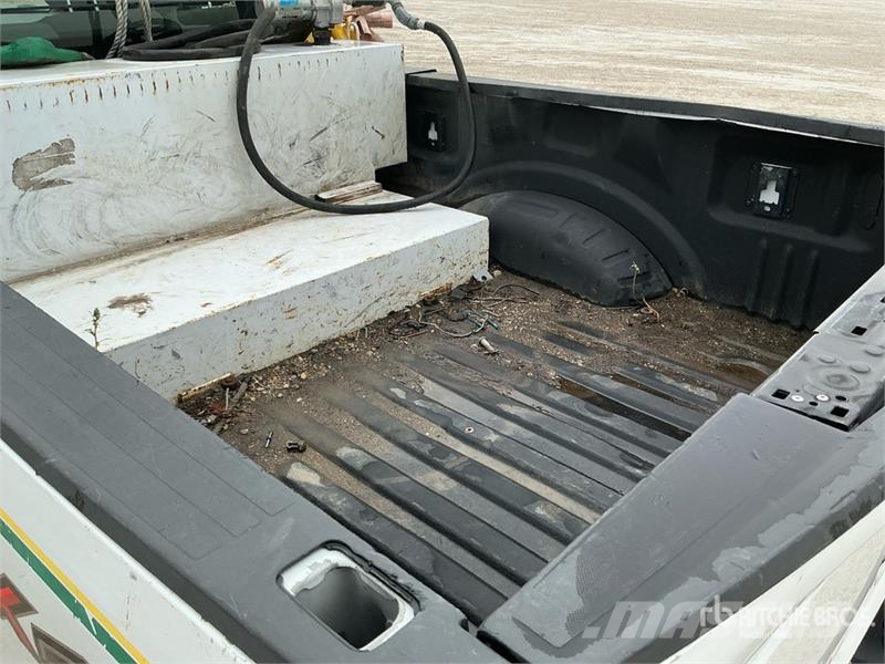 Ford F-250 4x4 Crew Cab Pickup Other