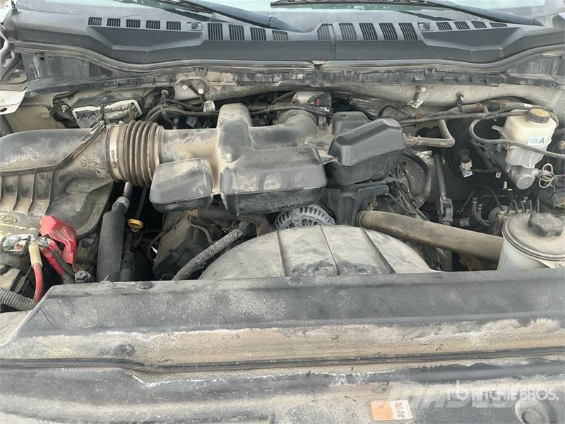 Ford F-250 4x4 Crew Cab Pickup Ostalo