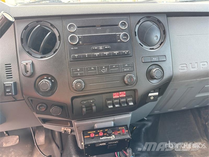Ford F-250 4x4 Crew Cab Pickup Andre