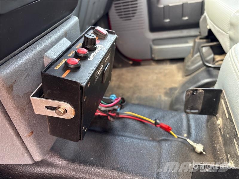 Ford F-250 4x4 Crew Cab Pickup Andre