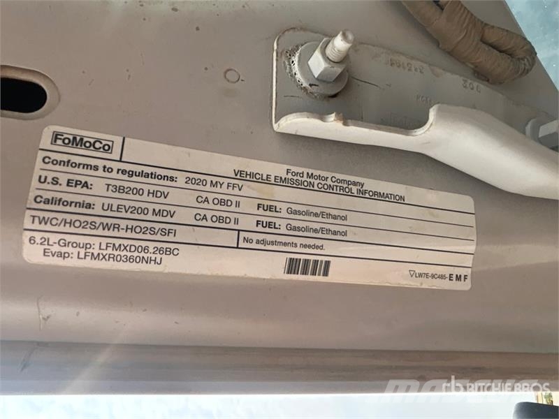 Ford F-250 4x4 Crew Cab XLT Pickup Otros