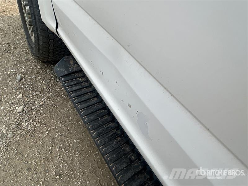 Ford F-250 4x4 Crew Cab XLT Pickup Otros