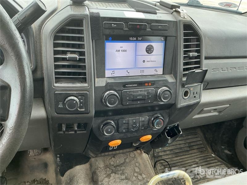 Ford F-250 4x4 Crew Cab Pickup Other