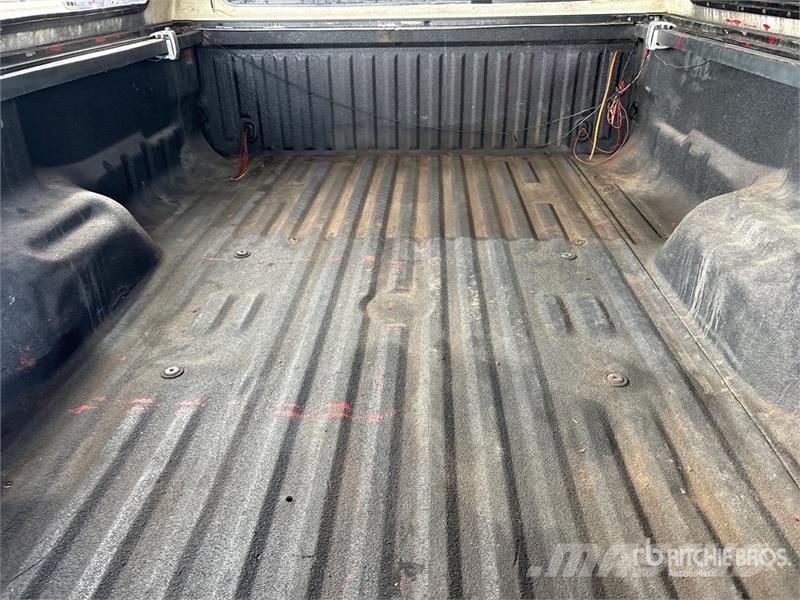 Ford F-250 4x4 Crew Cab Pickup Andre