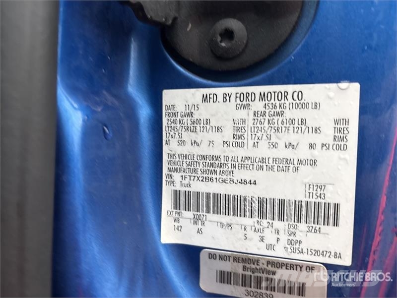 Ford F-250 4x4 Extended Cab Pickup Diger