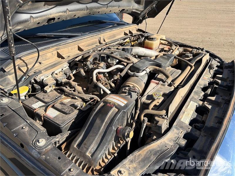 Ford F-250 Lariat 4x4 Crew Cab Pickup Ostalo