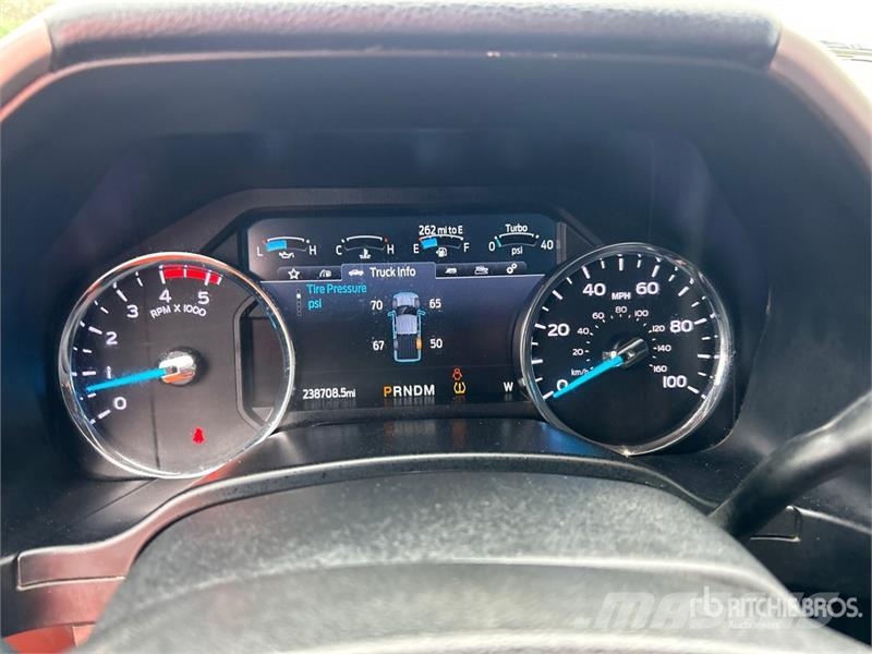Ford F-250 Lariat 4x4 Crew Cab Pickup Andre