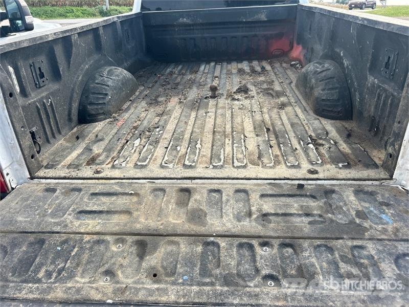 Ford F-250 Lariat 4x4 Crew Cab Pickup 其他