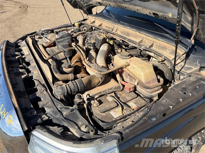 Ford F-250 Lariat 4x4 Crew Cab Pickup Ostalo
