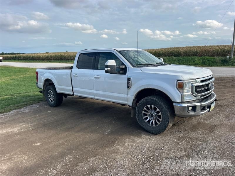Ford F-250 Lariat 4x4 Crew Cab Pickup 其他