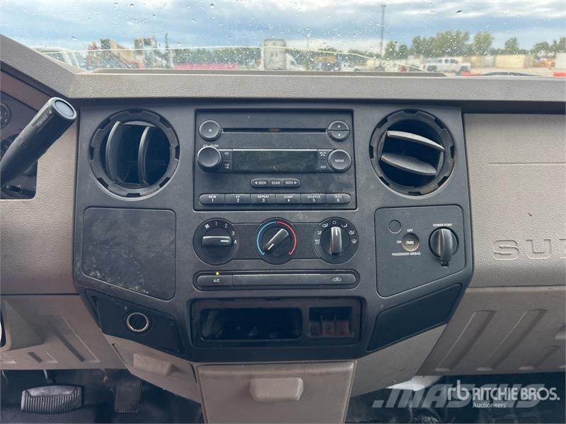 Ford F-250 XL 4x2 Extended Cab Pickup 其他