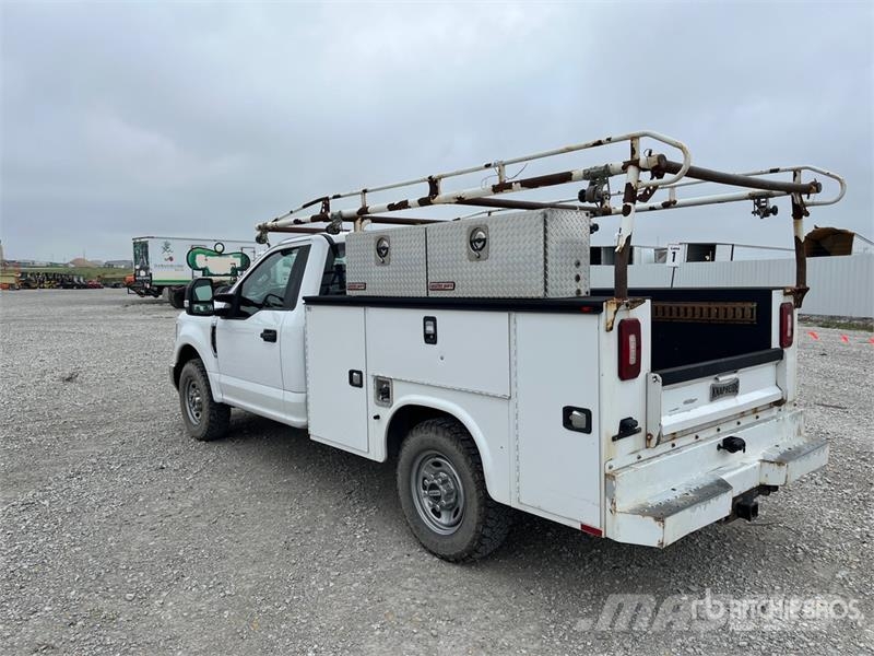 Ford F-250 XL 4x2 Pickup Citi