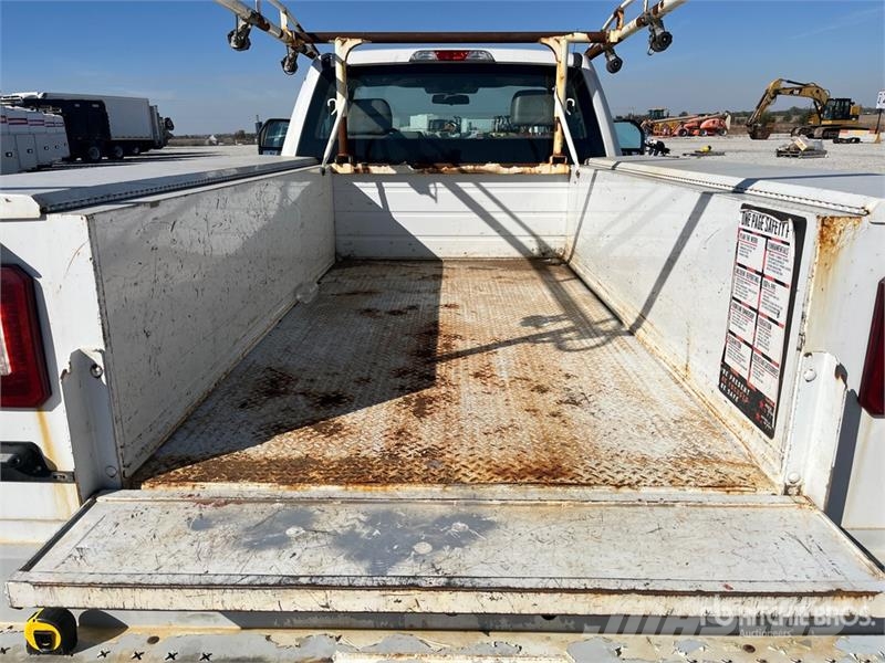 Ford F-250 XL 4x2 Pickup Otros