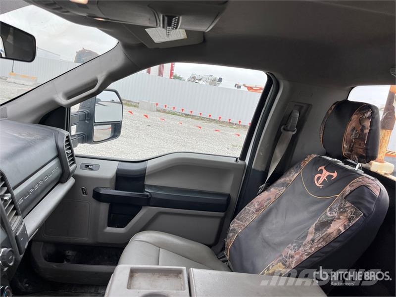 Ford F-250 XL 4x2 Pickup Citi