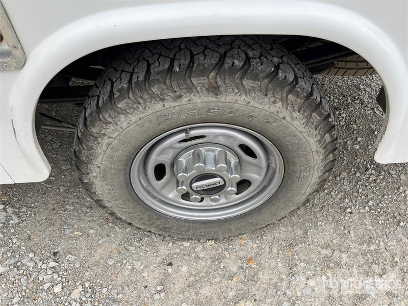 Ford F-250 XL 4x2 Pickup Citi