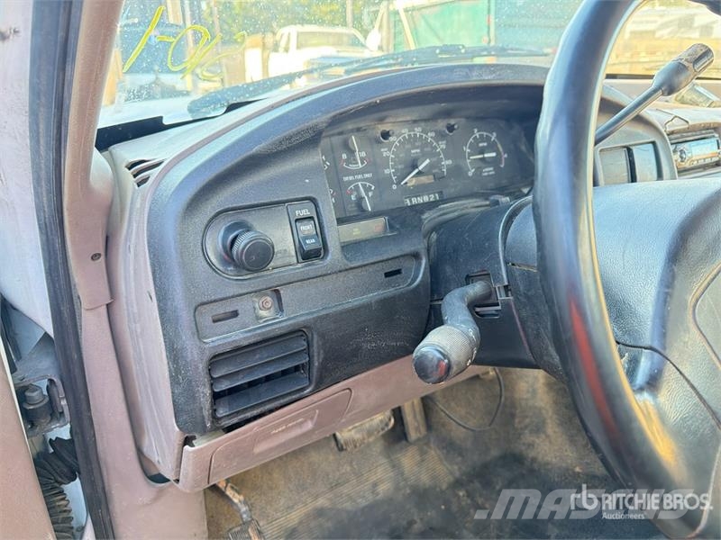 Ford F-250 XL 4x2 Utility Truck Пікапи / Бічне розвантаження