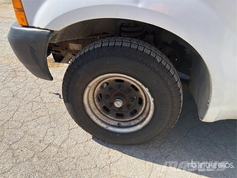 Ford F-250 XL 4x2 Utility Truck 픽업/드롭사이드