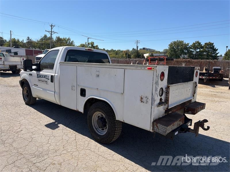Ford F-250 XL 4x2 Utility Truck 픽업/드롭사이드