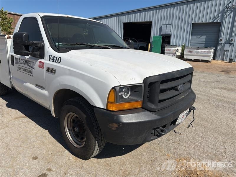 Ford F-250 XL 4x2 Utility Truck 픽업/드롭사이드