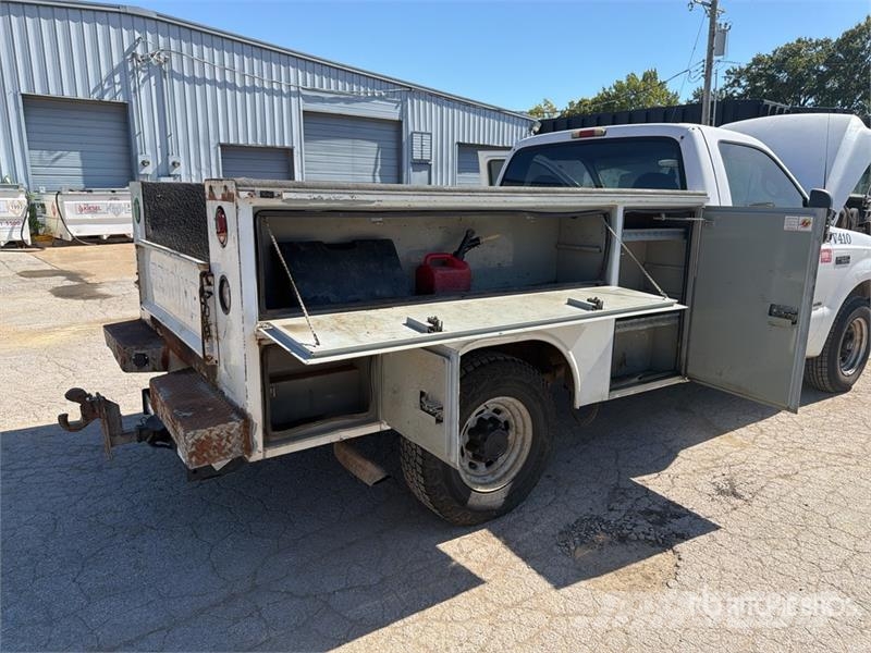 Ford F-250 XL 4x2 Utility Truck 픽업/드롭사이드