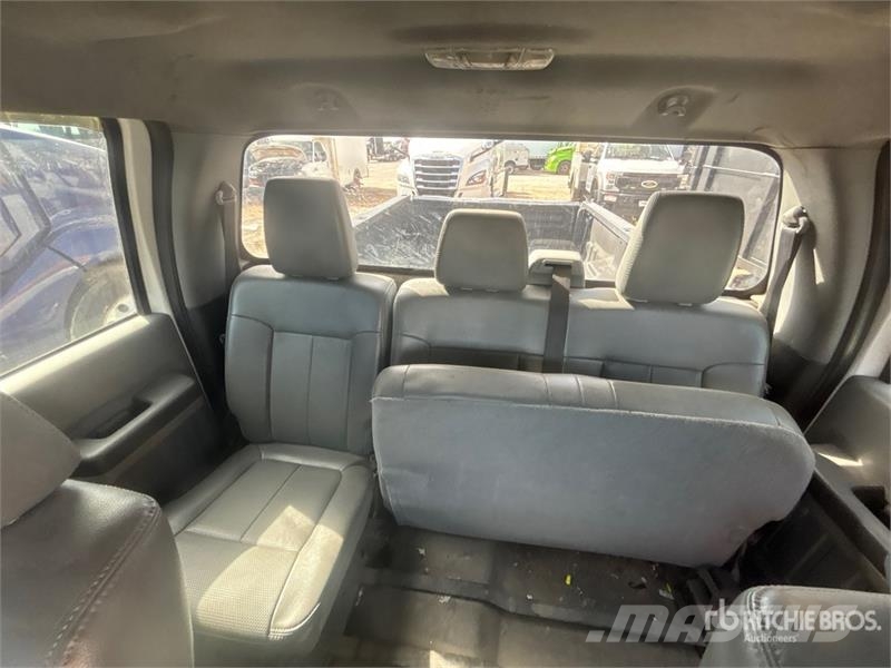 Ford F-250 XL 4x4 Crew Cab Pickup (Inoperable) Anders