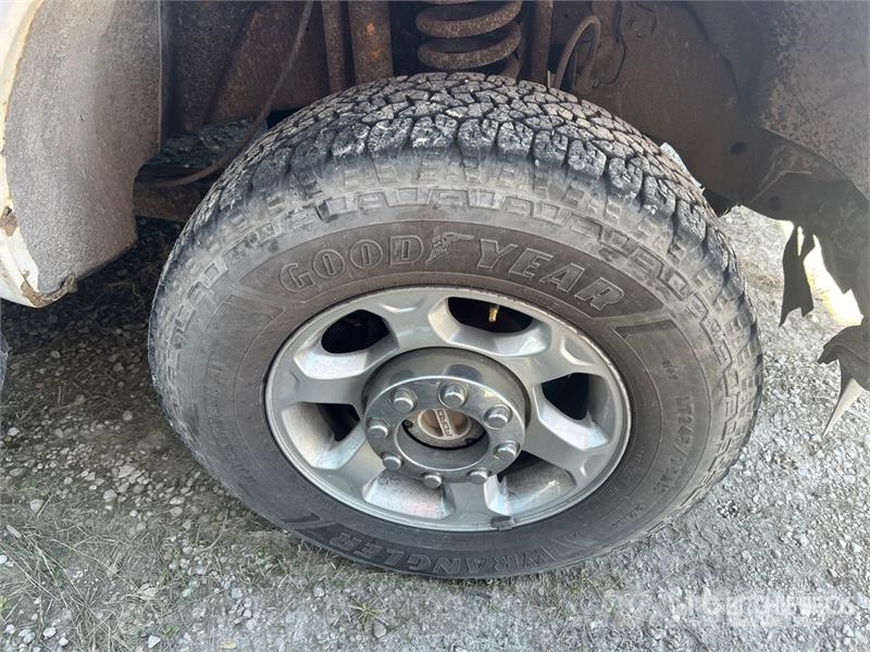 Ford F-250 XL 4x4 Crew Cab Pickup (Inoperable) Furgoni altro