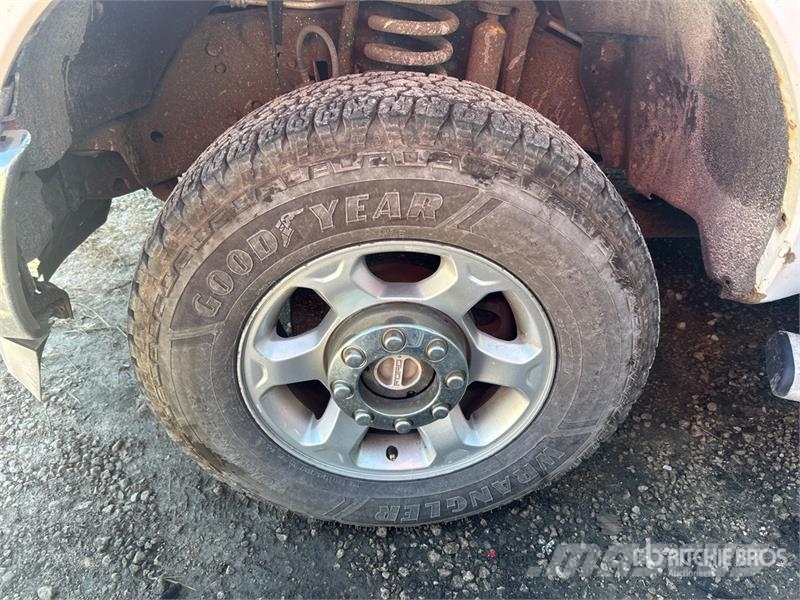 Ford F-250 XL 4x4 Crew Cab Pickup (Inoperable) Furgoni altro