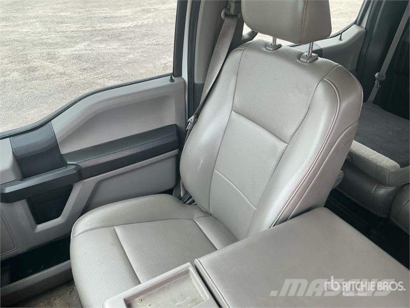 Ford F-250 XL 4x4 Crew Cab Pickup Anders