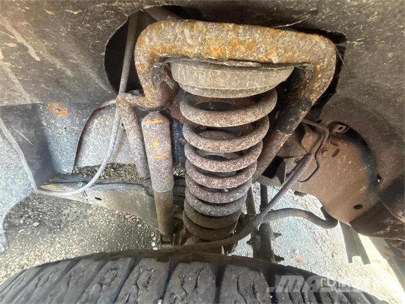 Ford F-250 XL 4x4 Crew Cab Pickup (Inoperable) Anders