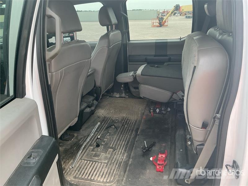 Ford F-250 XL 4x4 Crew Cab Pickup Anders