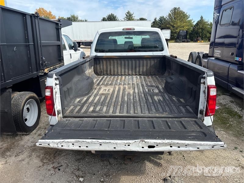 Ford F-250 XL 4x4 Crew Cab Pickup (Inoperable) Anders