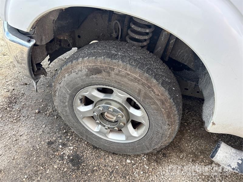 Ford F-250 XL 4x4 Crew Cab Pickup (Inoperable) Anders