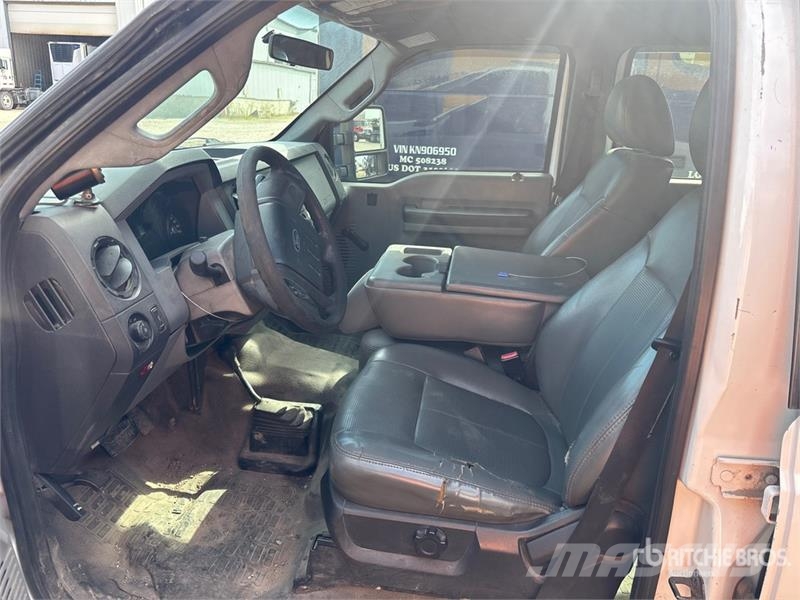 Ford F-250 XL 4x4 Crew Cab Pickup (Inoperable) Anders
