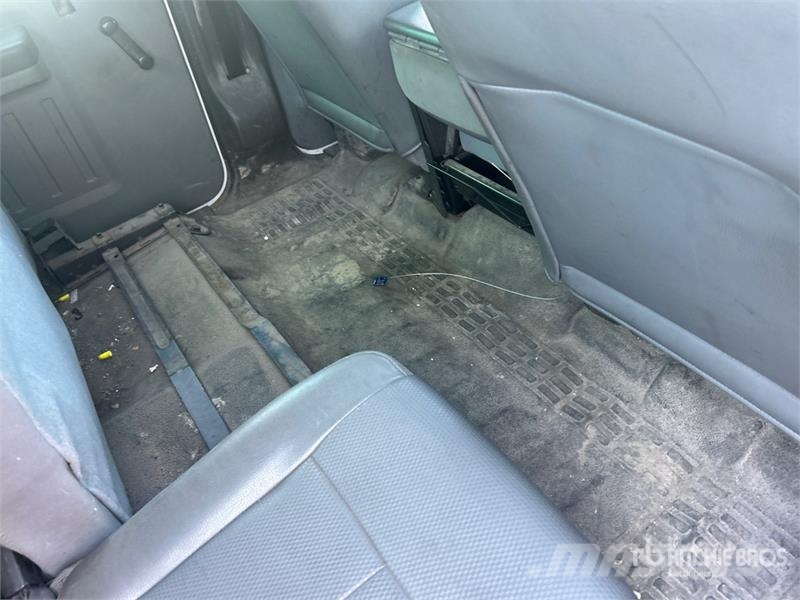 Ford F-250 XL 4x4 Crew Cab Pickup (Inoperable) Furgoni altro