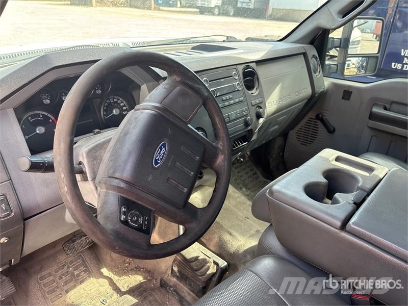 Ford F-250 XL 4x4 Crew Cab Pickup (Inoperable) Anders