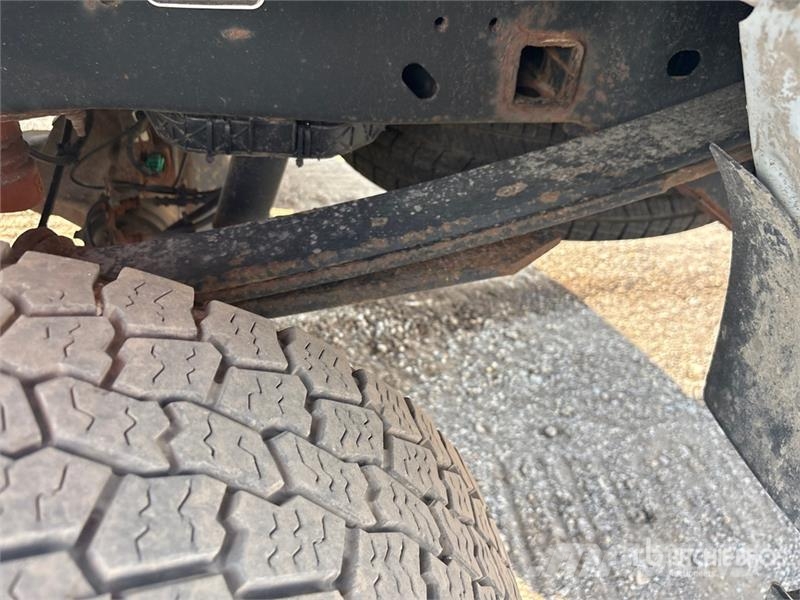 Ford F-250 XL 4x4 Crew Cab Pickup 기타