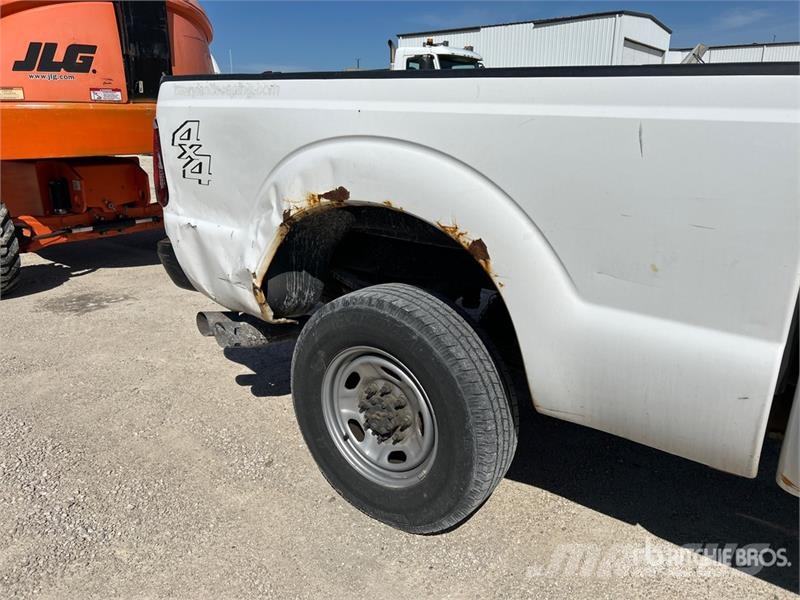 Ford F-250 XL 4x4 Extended Cab Pickup Anders